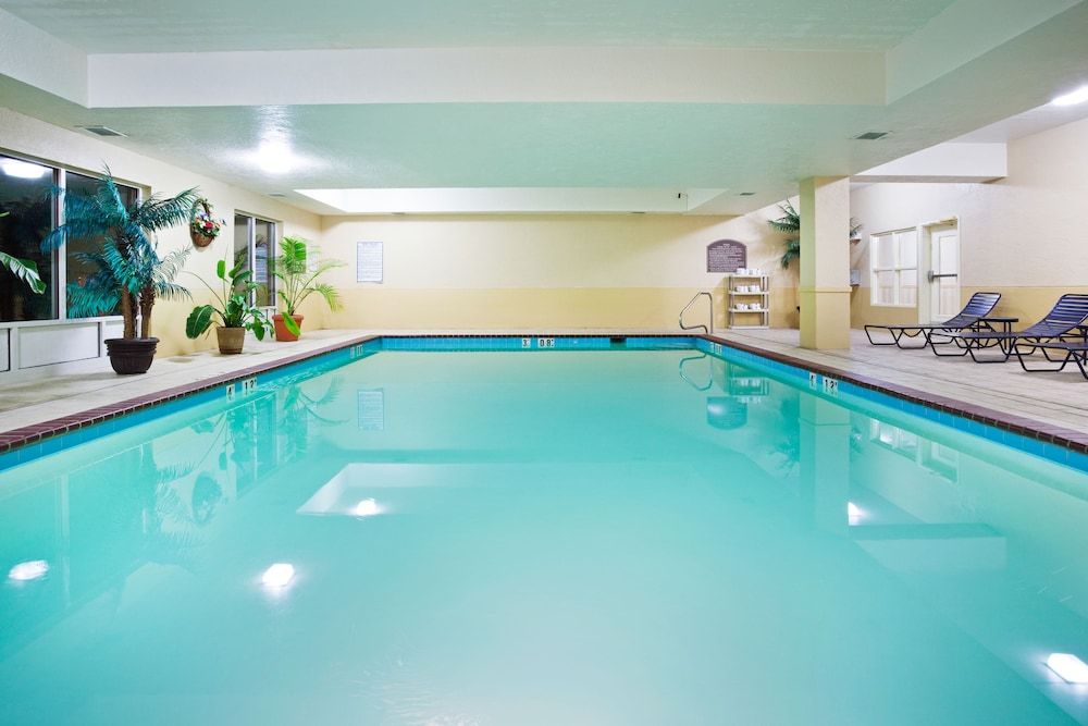 Holiday Inn Express & Suites London by IHG - photo 21
