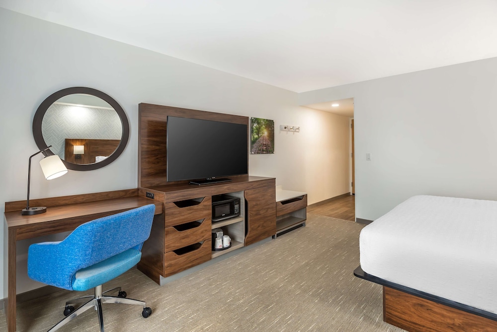 Hampton Inn Petersburg Fort Lee - photo 11