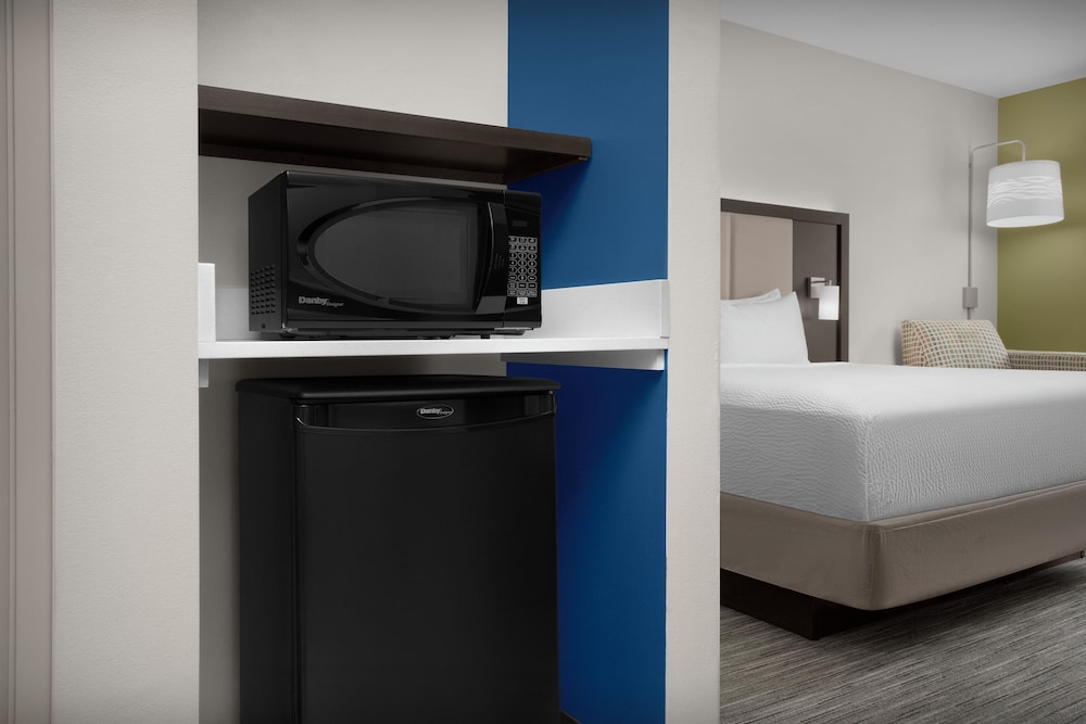 Holiday Inn Express & Suites Birmingham Homewood by IHG - photo 9