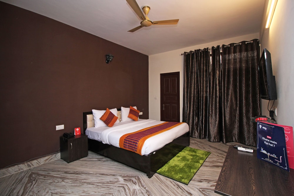 OYO 8914 Hotel Ambrosia