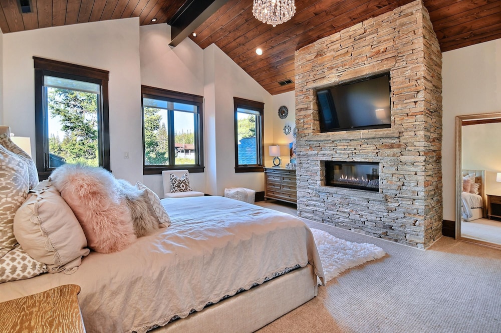 Chic Colony Ski in Ski Out Villa Direct Access to Adventures at Park City Resort Hot Tub Gym - photo 30