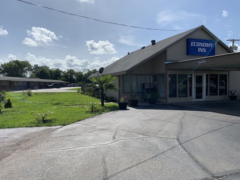 Economy Inn Motel - photo 11