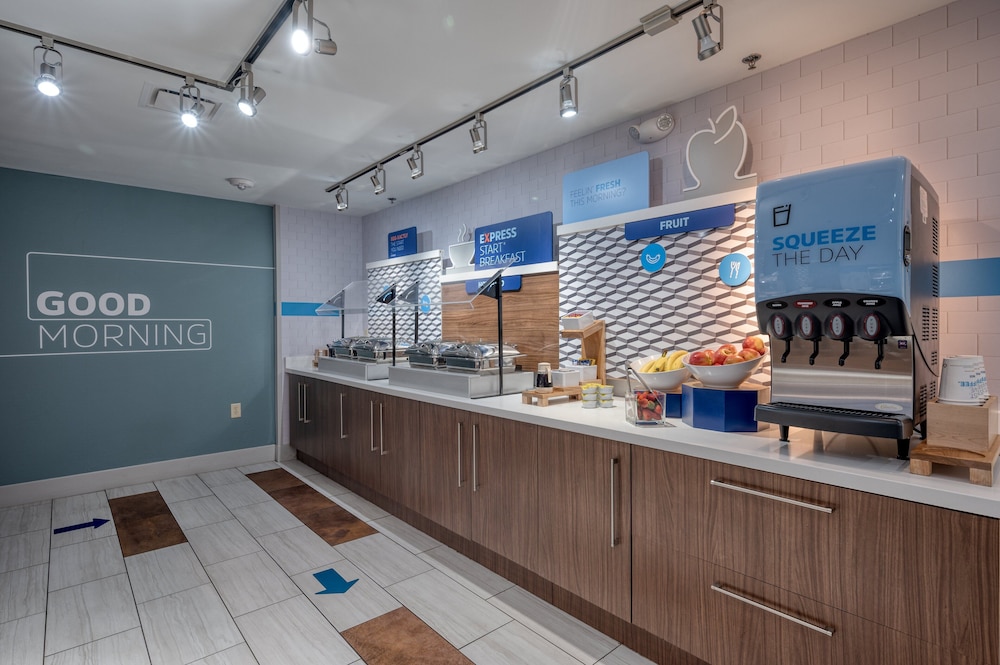 Holiday Inn Express Radcliff Fort Knox by IHG - photo 36
