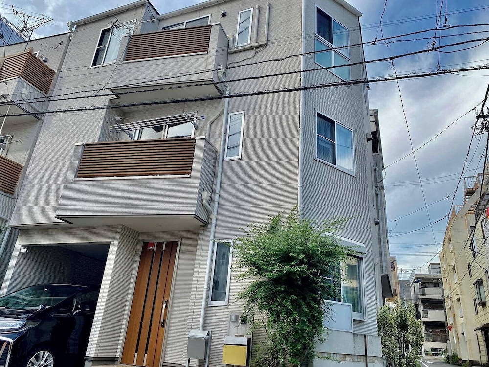 Hotel El 9 - carbon neutral hotel in Tokyo