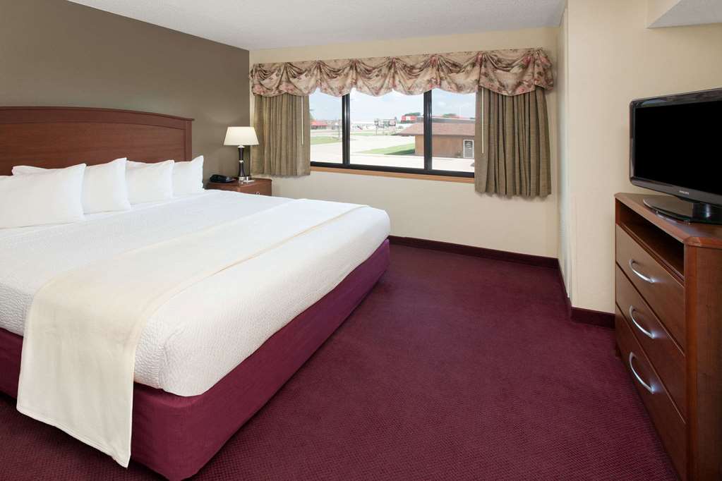 AmericInn by Wyndham Iowa Falls - photo 16
