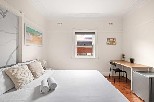 Comfortable Affordable Stay In Padstow Queen Room Retreat Shared Bathroom — Padstow