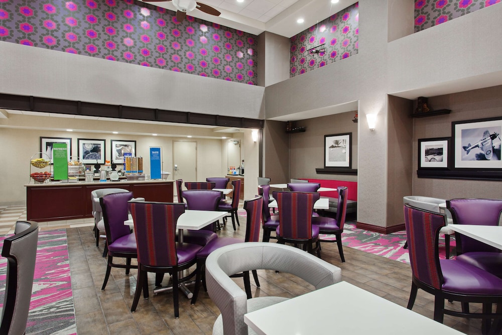 Hampton Inn & Suites Oakland Airport Alameda - photo 23