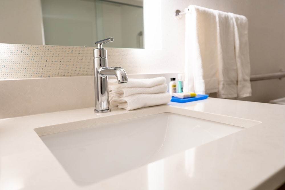 Holiday Inn Express Boston by IHG - photo 34