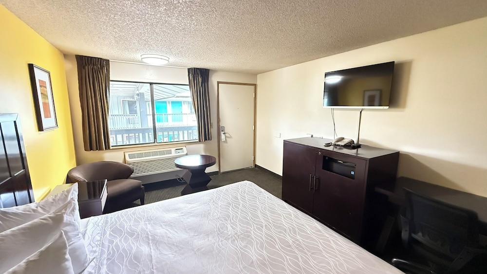 PepperTree Inn - photo 40