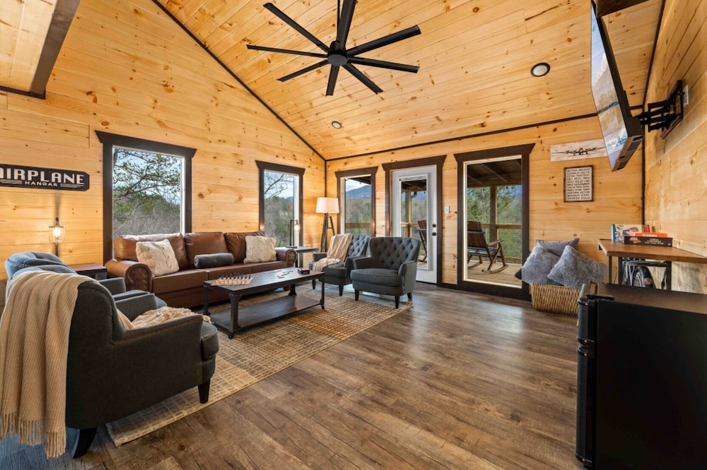 Hidden Gem Masterpiece By Ghosal Luxury Lodging - photo 28