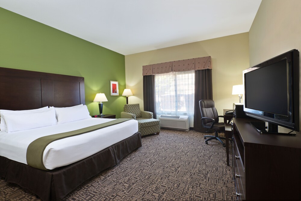 Holiday Inn Express Hotel & Suites Richfield by IHG - photo 16