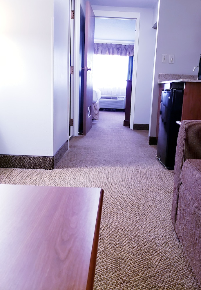 Quality Inn & Suites Black River Falls I 94 - photo 8
