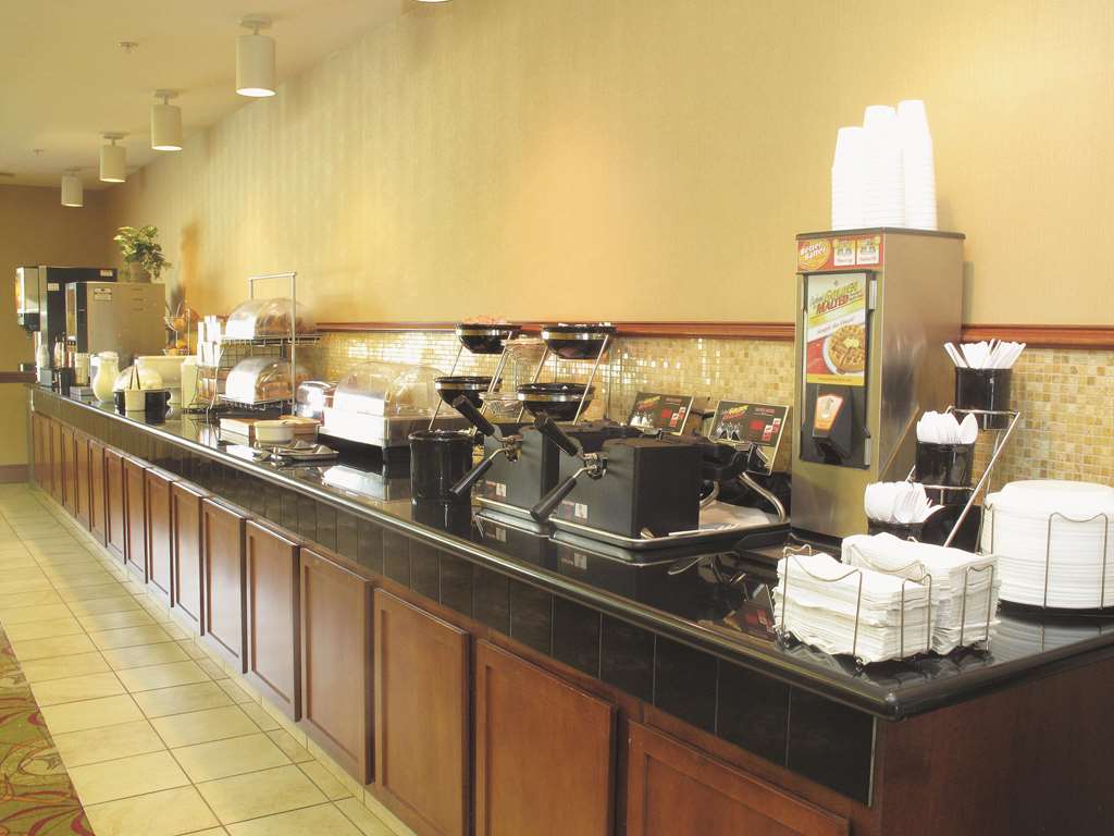 La Quinta Inn & Suites by Wyndham Lawton Fort Sill - photo 37