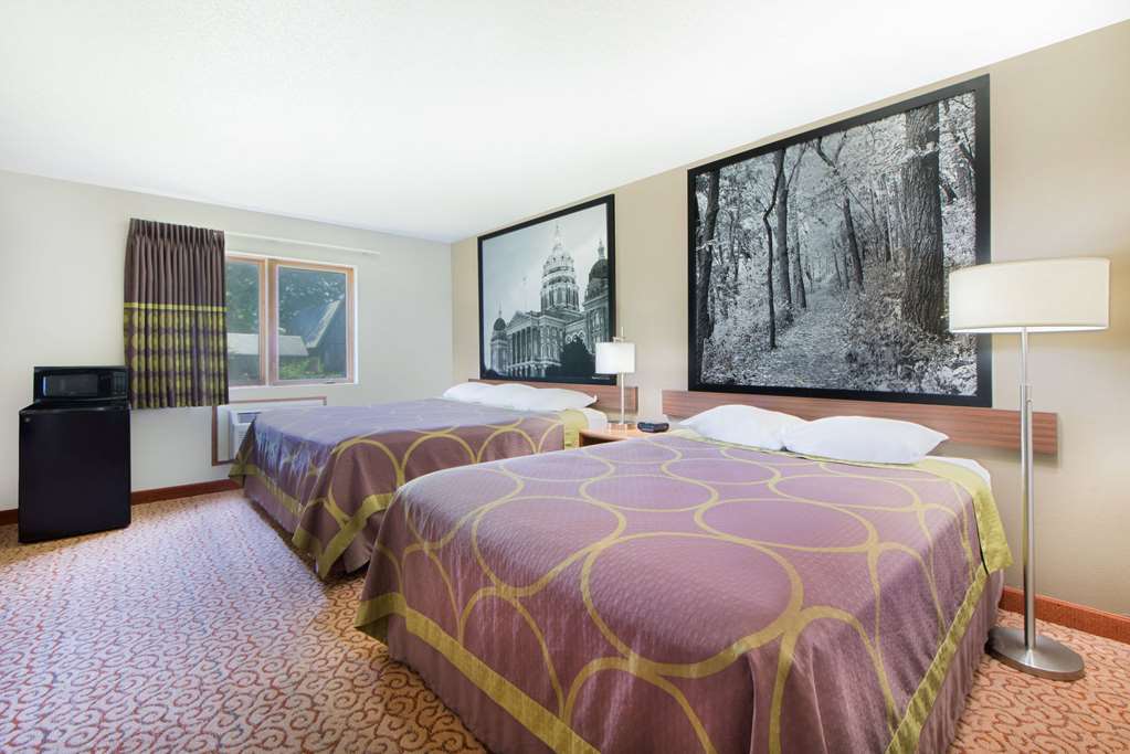 Super 8 by Wyndham Pella - photo 11