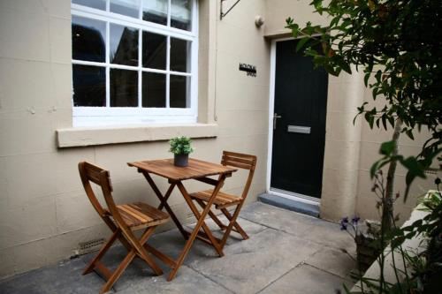 Molokai Snug Best location North South bay Courtyard garden Parking