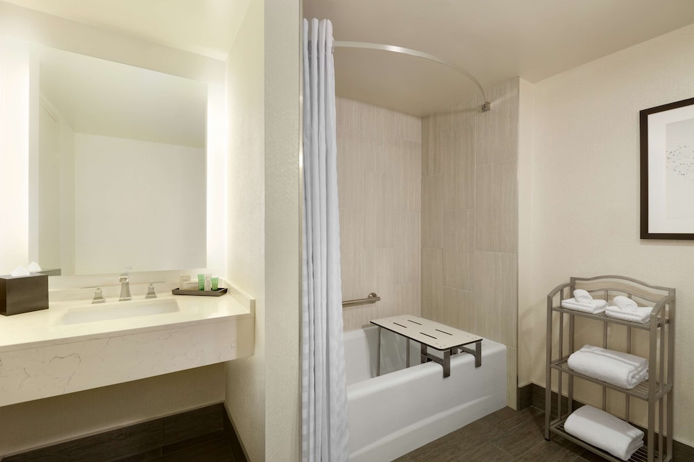 Hilton Greenville - photo 24