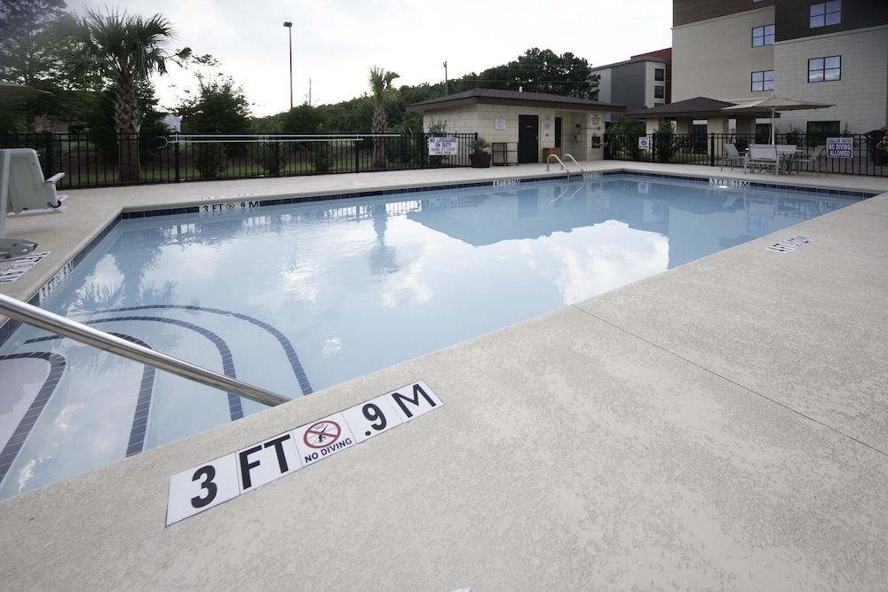 Staybridge Suites Summerville by IHG - photo 41