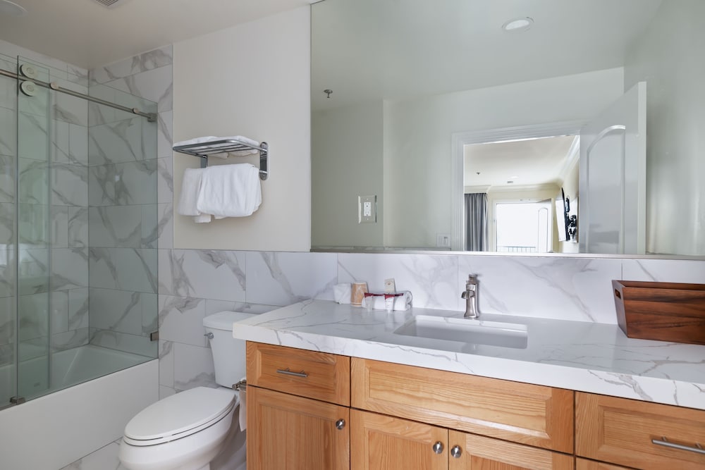 Hotel Huntington - photo 27