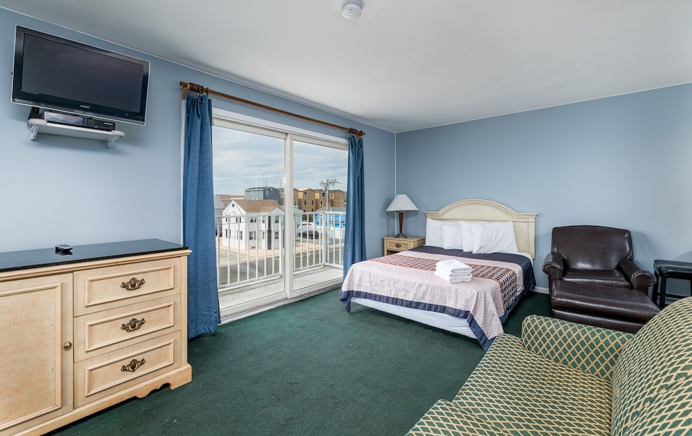 Hotel Charlee Villas by the Beach - photo 27