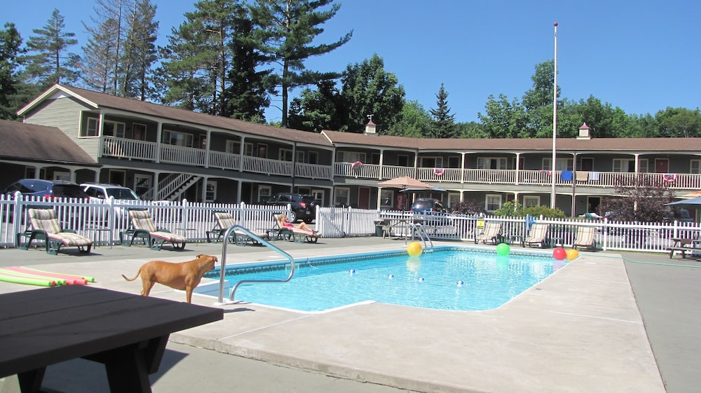 Mt Madison Inn & Suites - photo 35