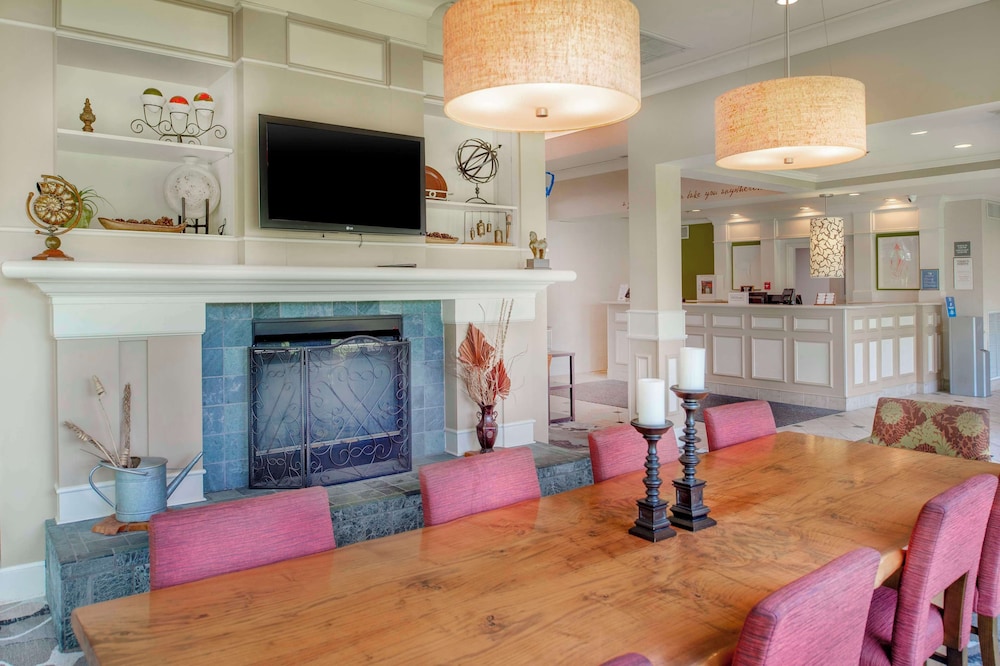 Hilton Garden Inn Chesterfield - photo 3