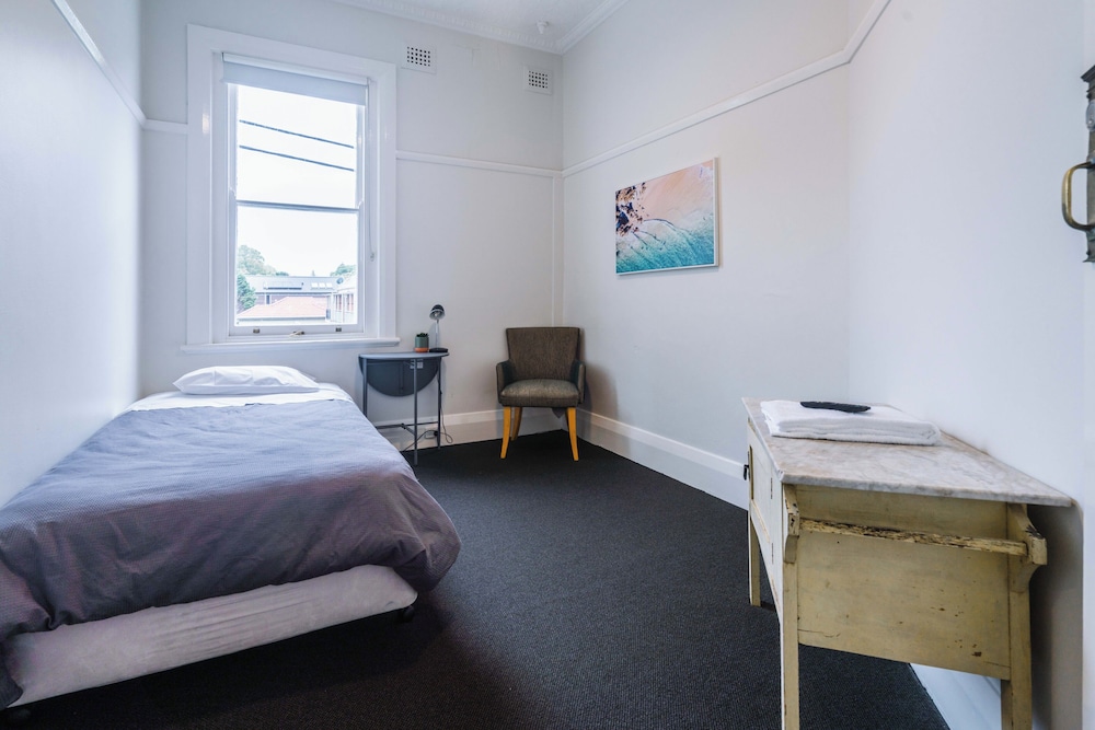 Oriental Hotel — Cooks Hill — photo 4