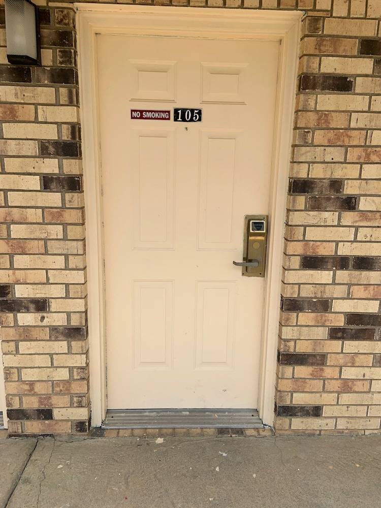 Luxury Inn & Suites Forrest City - photo 16