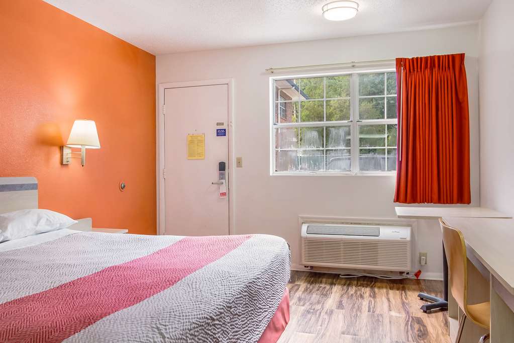 Motel 6 East Ridge TN - photo 16