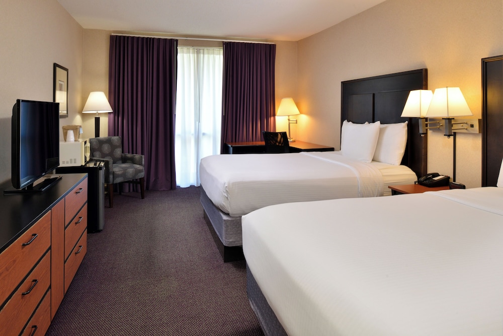 Hawthorne Inn and Conference Center - photo 12