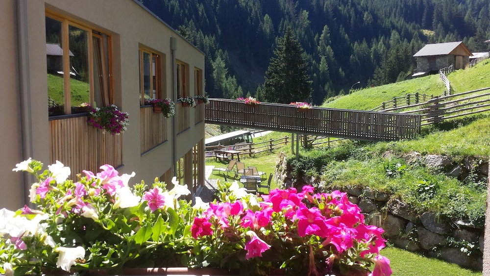 Hotel Tannenheim — hotel in Stelvio