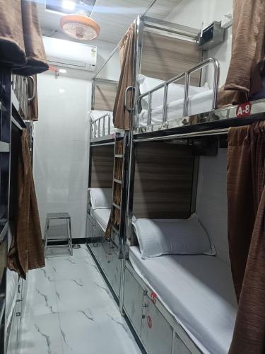 Divine Homes AC Dormitory
