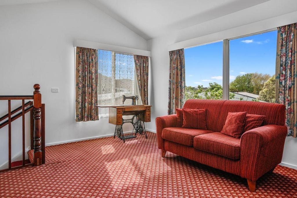 Aunty Wins — Apollo Bay — photo 2