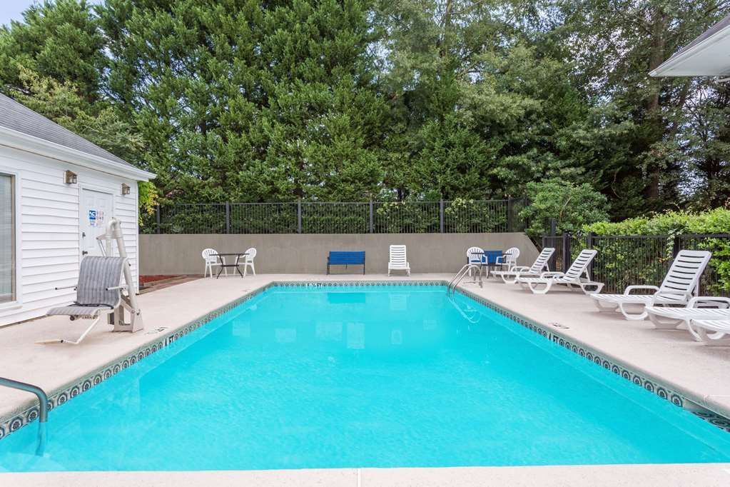 Super 8 by Wyndham Orangeburg North in Orangeburg, United States