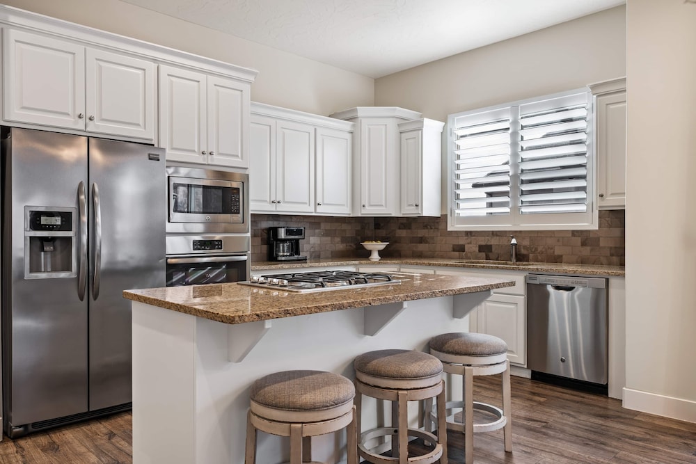 Coral Ridge Jewel townhouse — 4-Star Luxury Hotel in Washington, United States