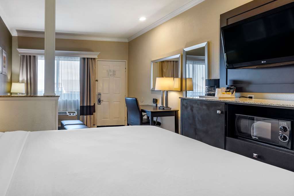 Comfort Inn & Suites Huntington Beach - photo 15