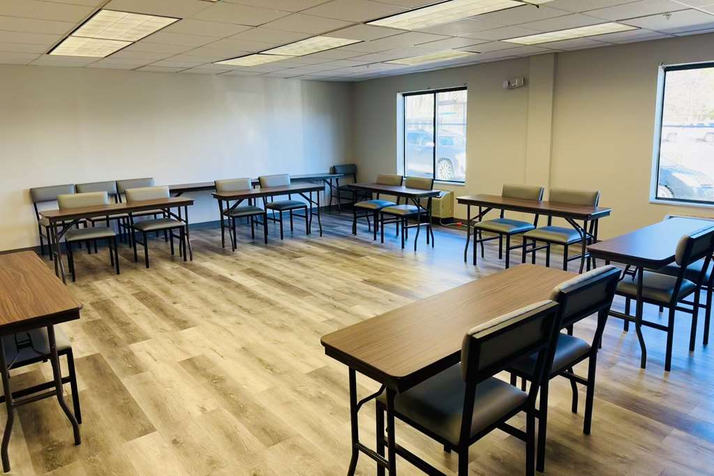 Clarion Pointe Albemarle - photo 41