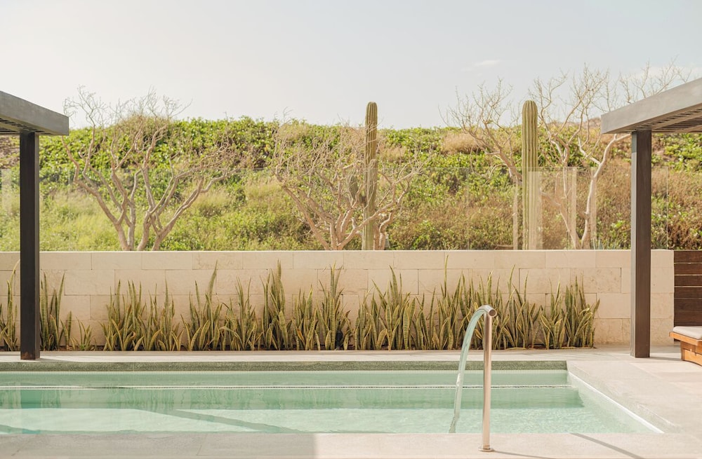Private pool