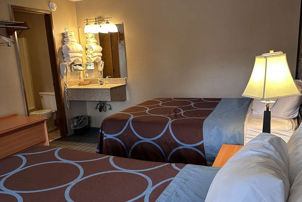 Super 8 by Wyndham Vancouver East - photo 18