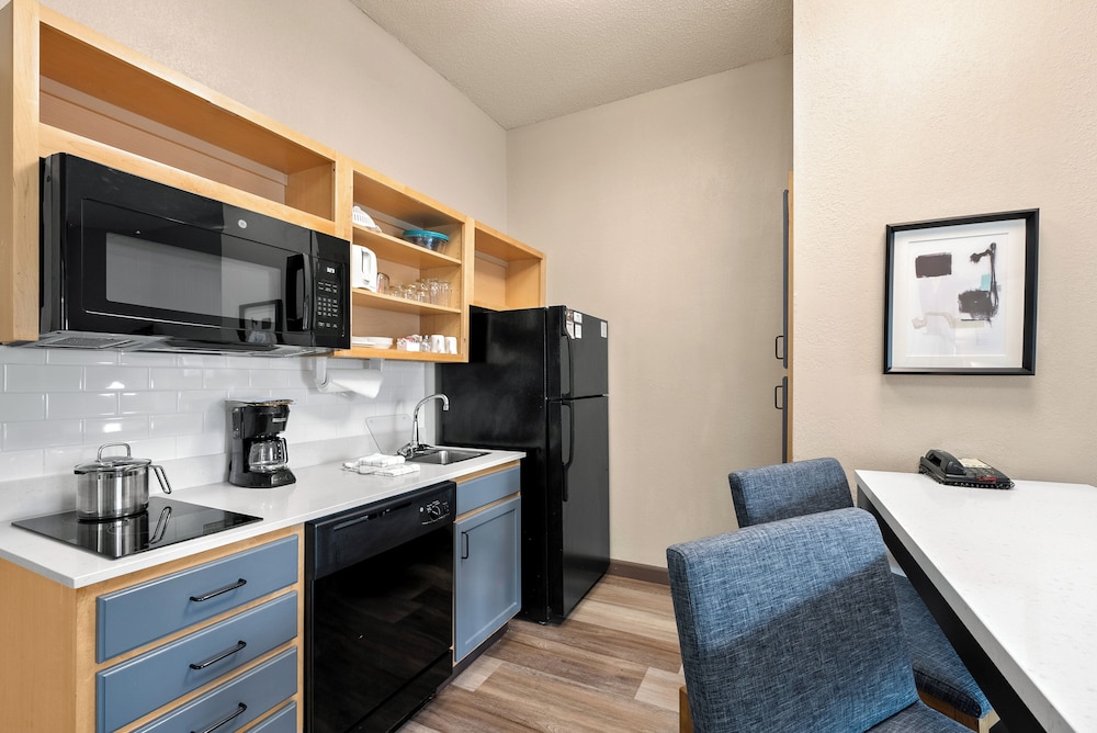 Candlewood Suites Bordentown Trenton by IHG - photo 8