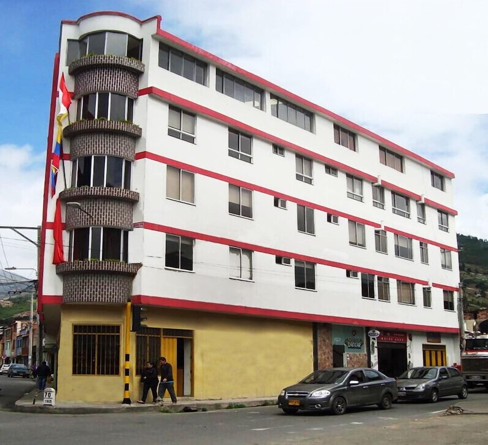 Hotel Dancar — hotel in Pamplona