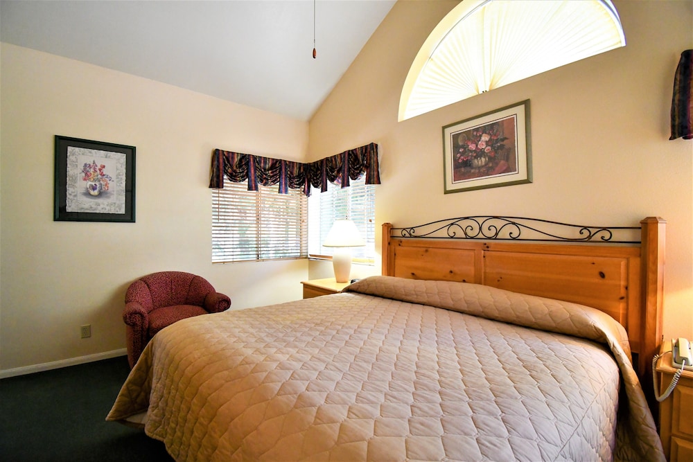 North Bay at Lake Arrowhead - photo 3