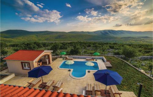 Awesome Home In Radosic — 5-Star Luxury Hotel in Lecevica, Croatia