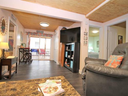 E Huron 401 - photo 12