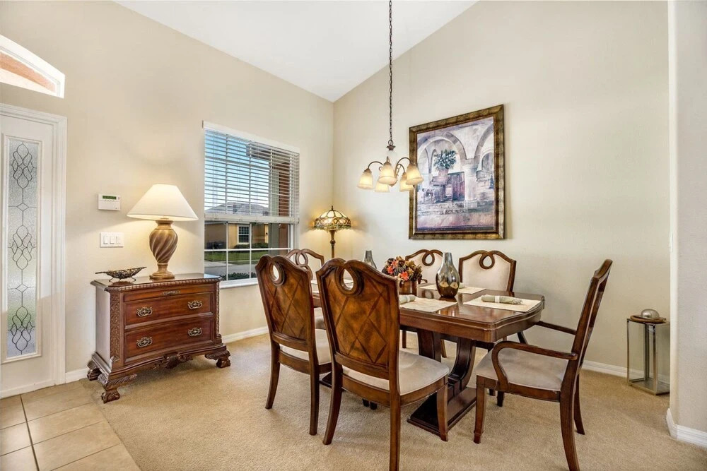 652 Spacious 5 Bedroom Villa with Pool Spa & Scenic Lake Views — 4-Star Luxury Hotel in Davenport, United States