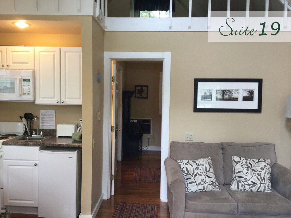 Cedar Court Inn - photo 38