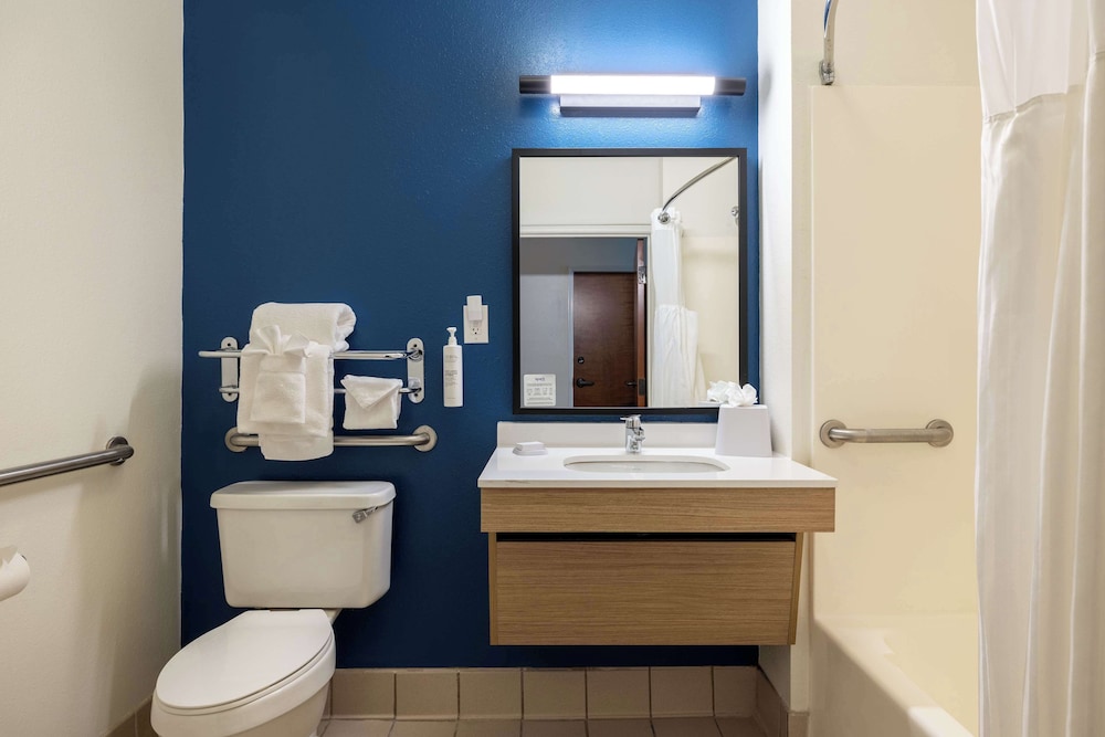 Spark by Hilton Savannah Airport - photo 17