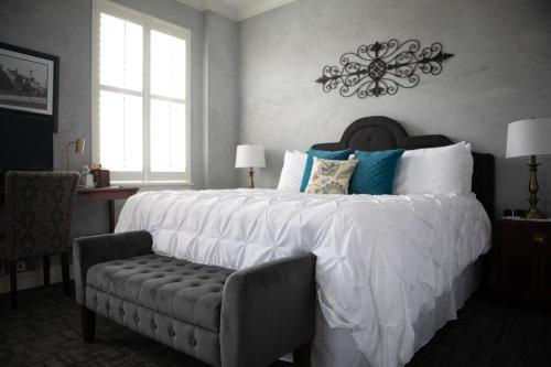 The Audubon Hotel — 5-Star Luxury Hotel in Sainte Genevieve, United States