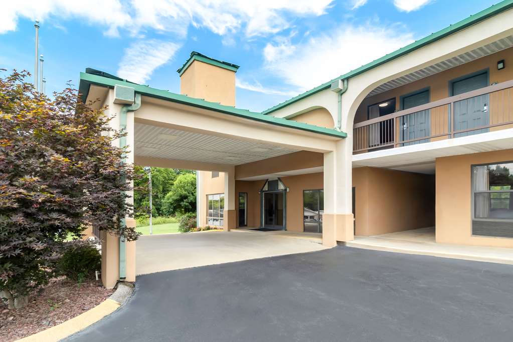 Quality Inn Russellville - photo 3