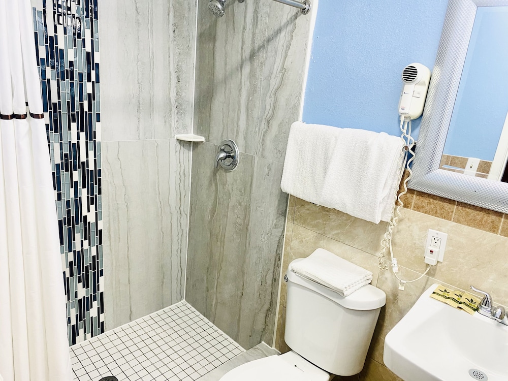 A Fisher's Inn Motel - photo 24