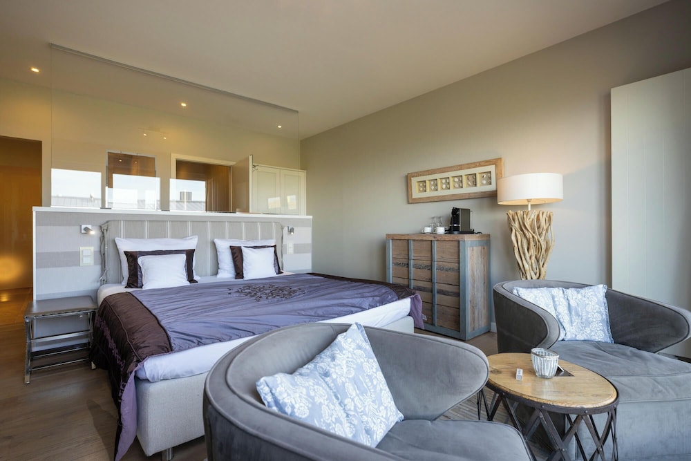 Hotel STRAND am Königshafen — 4-Star Luxury Hotel in List, Germany